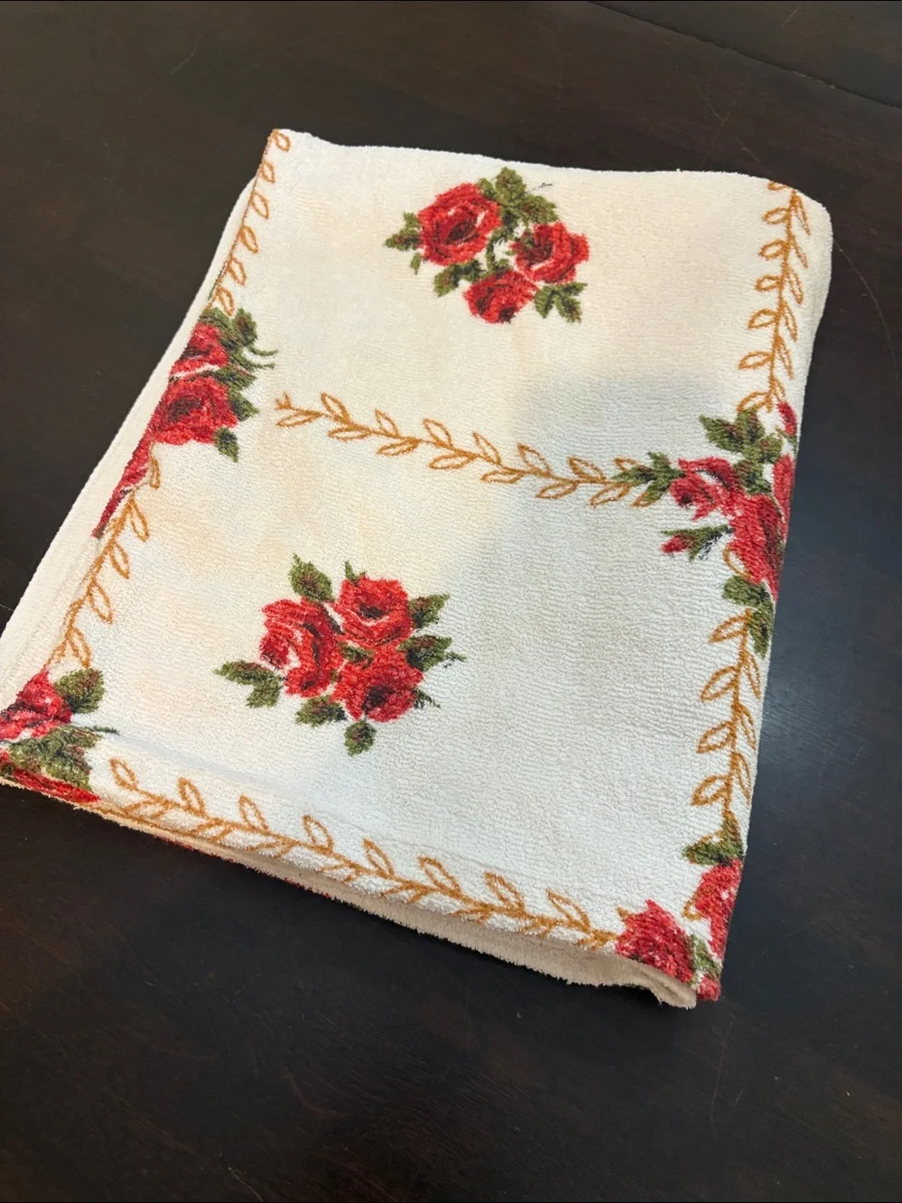 Vintage Terrycloth Floral Rose Tablecloth